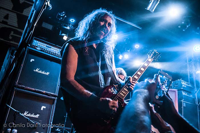 Corrosion Of Conformity en Uniclub - Cobertura de Moochila